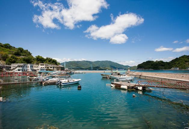 広島県呉市、瀬戸内海に浮かぶ下蒲刈島