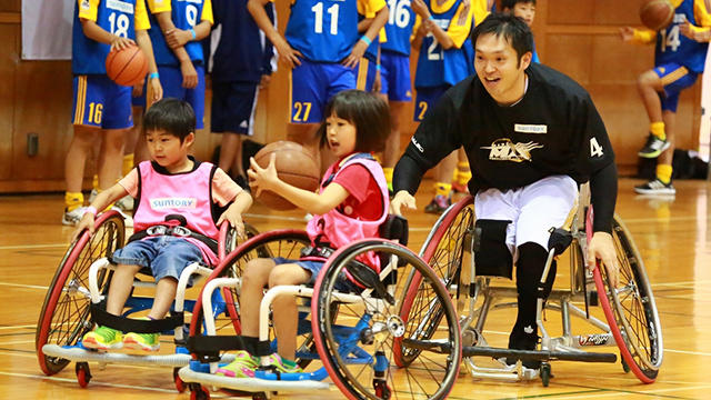 仙台市で、宮城MAXによる「サントリー車椅子バスケ体験教室」開催