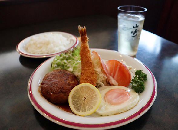 定番の人気メニュー「洋風ランチ HIRO'S LUNCH」