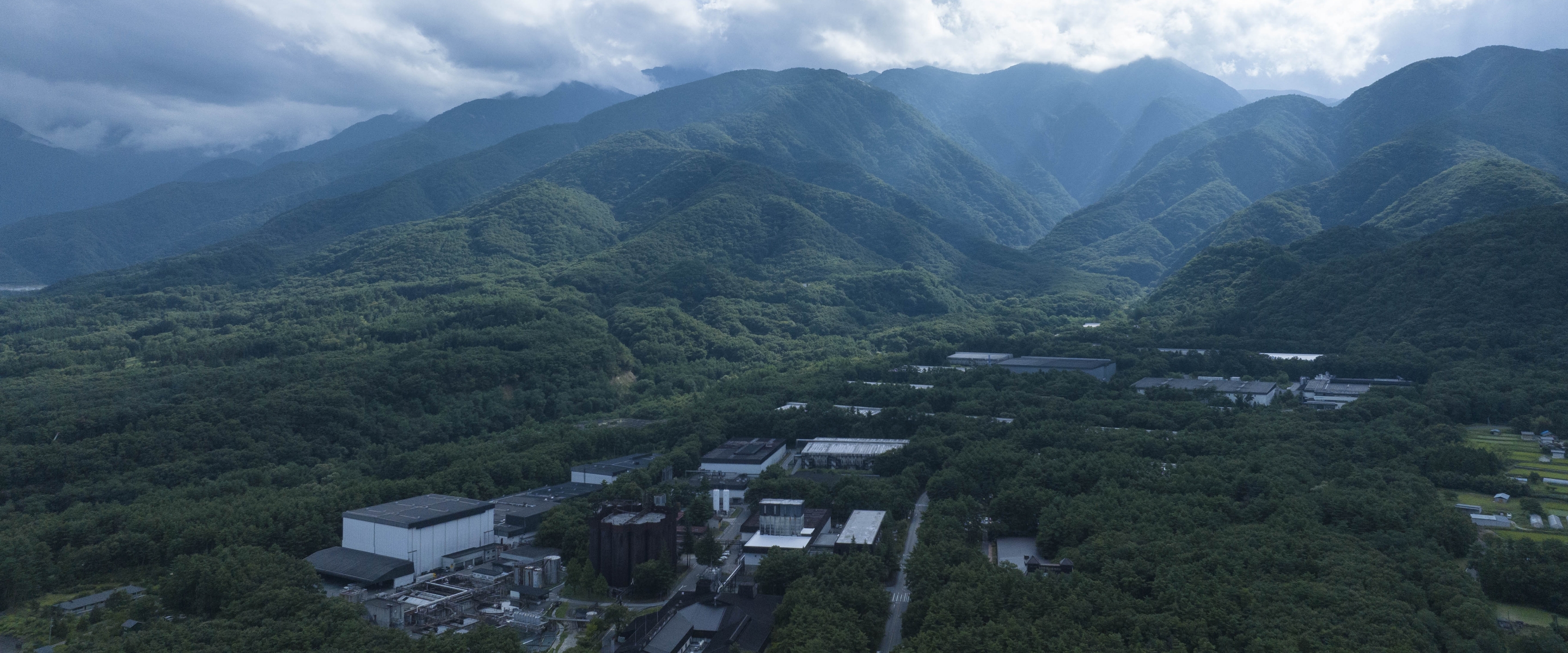 サントリー白州蒸溜所(山梨県北杜市)｜ウイスキー蒸溜所見学