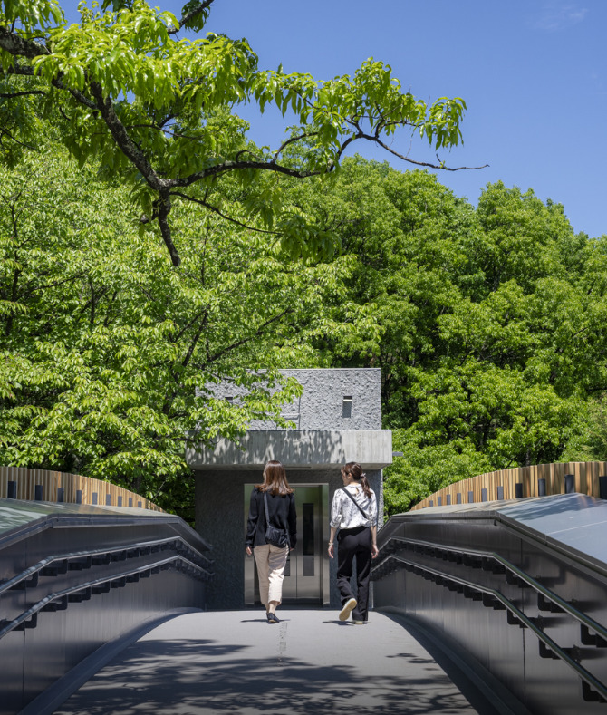 VISITOR CENTER